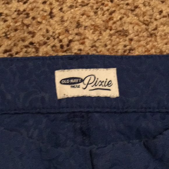Old Navy Patterned Blue Chinos - Picture 2 of 3